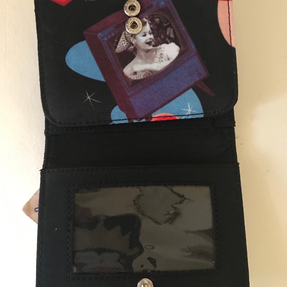 ❌SOLD!❌I LOVE LUCY small wallet - Picture 2 of 5